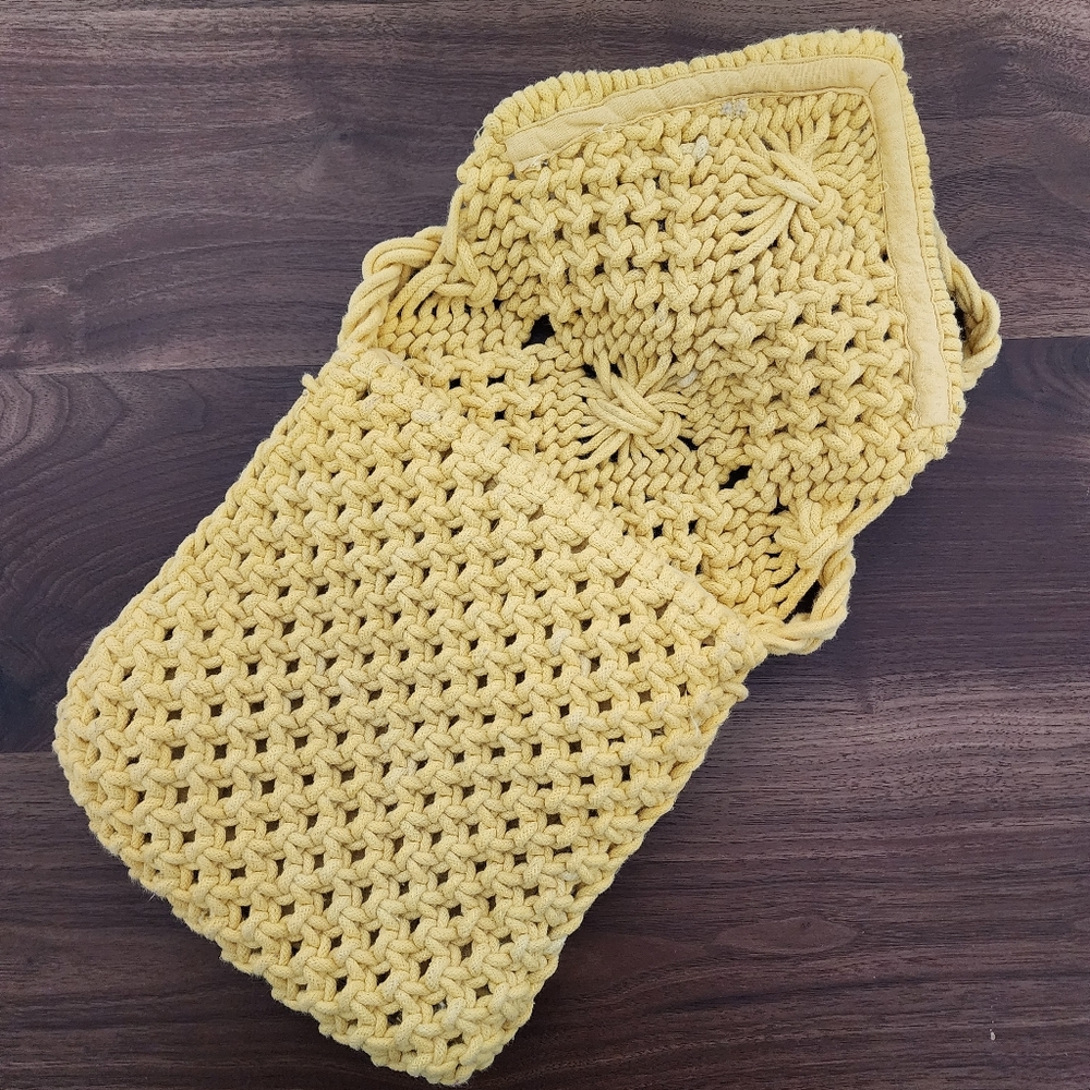 Tommy Bahama Yellow Macrame Crossbody Bag - Picture 2 of 9